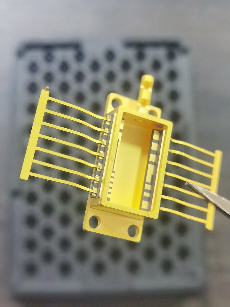 1683nm DFB Laser Narrow Line-Width 14 Pin Butterfly C2H6  Sensor