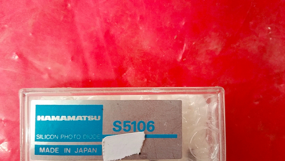 1pcs Hamamatsu Silicon Pin Photodiode Chip Package S5106 S5107 S7509 S7510